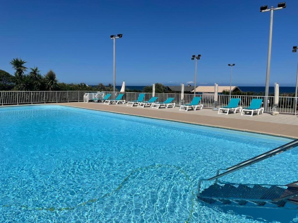 A 5 Mn A Pied De La Mer, Piscine ,Tennis, Paillote Сервион Екстериор снимка