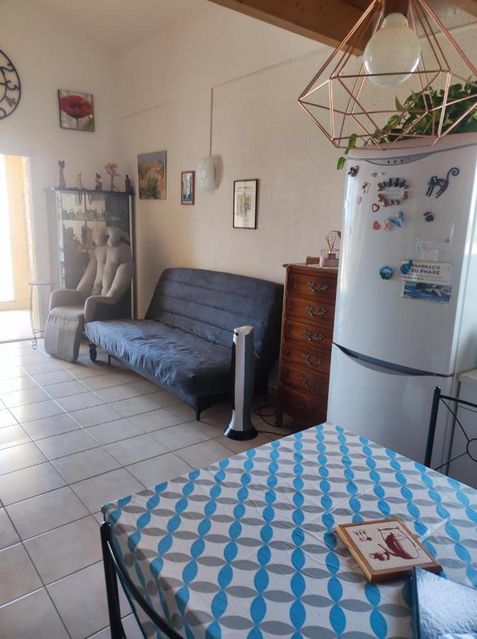 A 5 Mn A Pied De La Mer, Piscine ,Tennis, Paillote Сервион Екстериор снимка